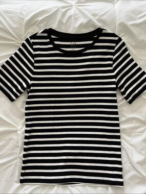 GAP Black and White Striped Crew Tee